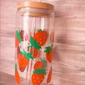 20 oz Libby strawberry glass can with bamboo lid and glass straw